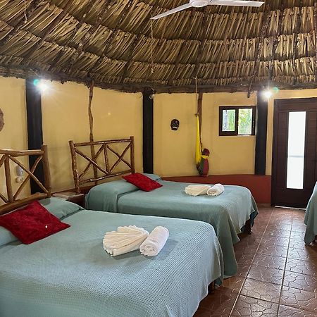 The Pickled Onion B&B And Restaurant Uxmal Santa Elena Eksteriør billede