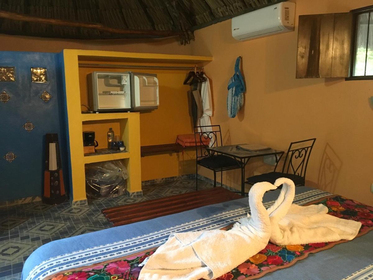 The Pickled Onion B&B And Restaurant Uxmal Santa Elena Eksteriør billede